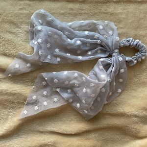 Long ribbon hair tie